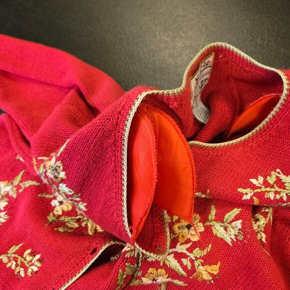 Heirloom Collectibles Vintage Cardigan Sweater Embroidered Granny Core Red - Picture 12 of 14